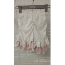 Pretty Ruffles and Lace Pantalones cortos para niños